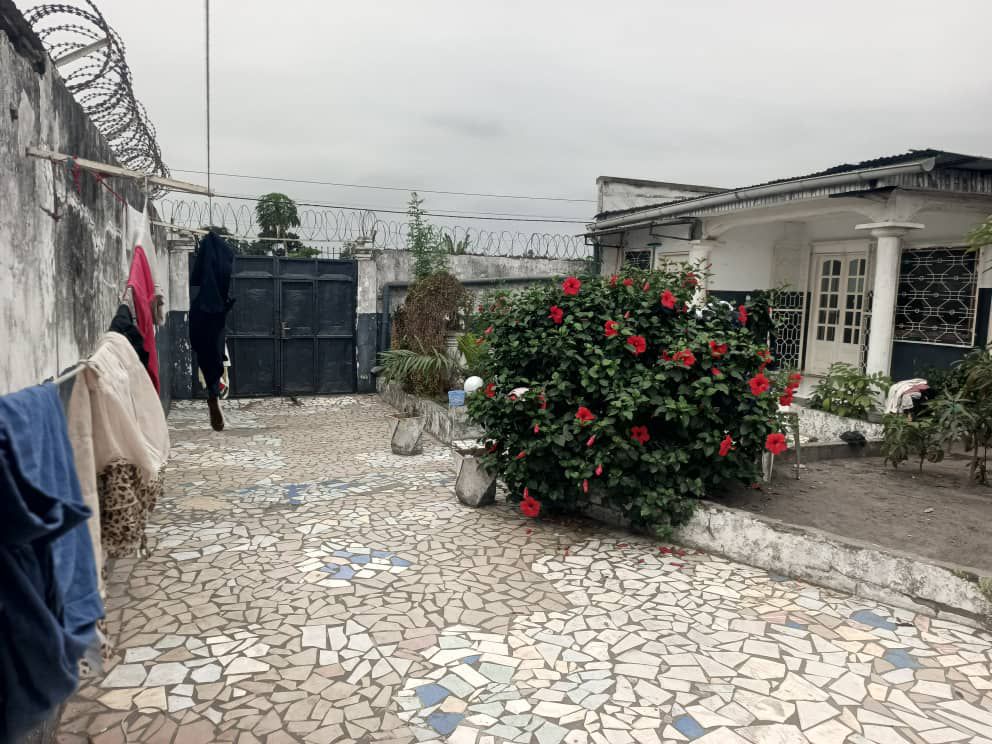 PARCELLE COMMERCIALE 