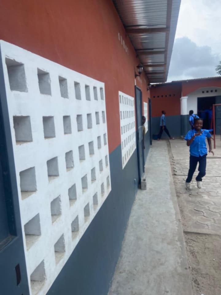 ECOLE A VENDRE 