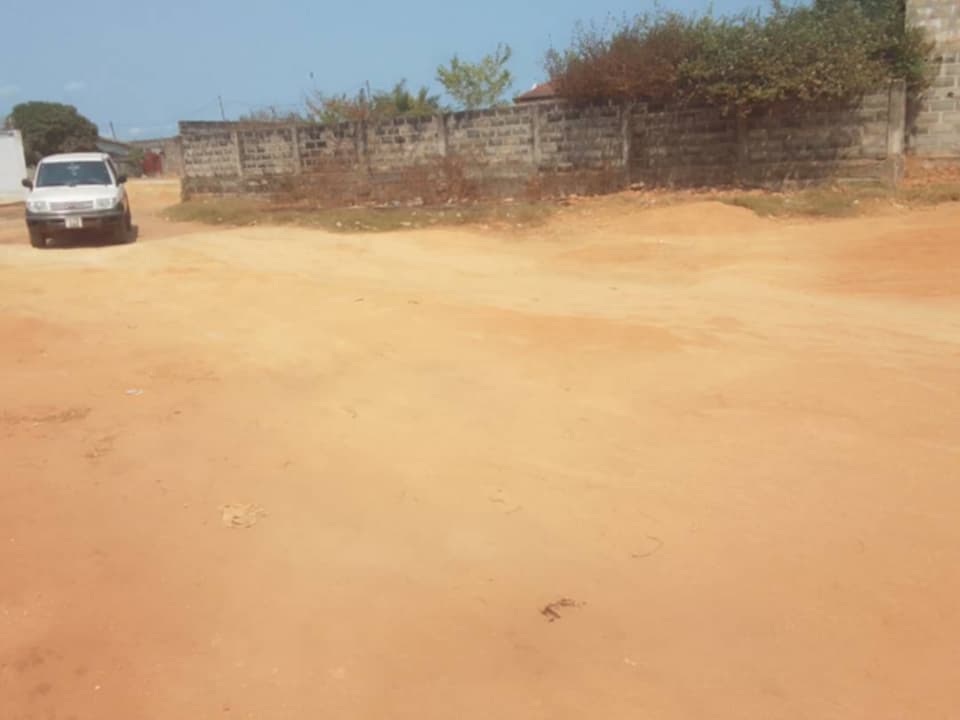 PARCELLE A NGOYO 