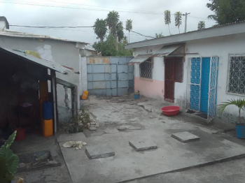 PARCELLE COMMERCIALE 