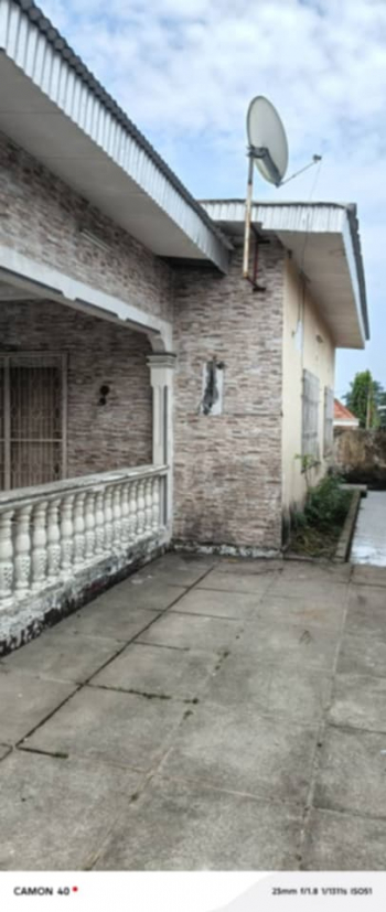 PARCELLE COMMERCIALE 