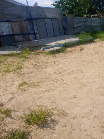 DEMI TERRAIN A LOANDJILI